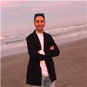 Neolaureato in Scienze Politiche impartisce lezioni a studenti di scuole secondarie di primo e secondo grado